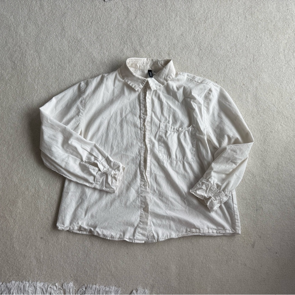 5 for $20 SALE! H&M Divided White Women's Button-Down Shirt - Casual Long Sleeve